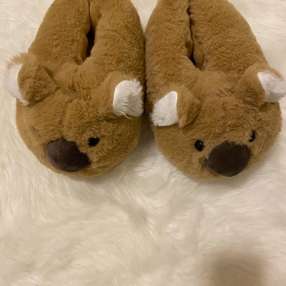 Slippers - Picture 3 of 3